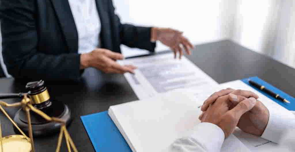 Leyes y articulos transito colombia 2024
